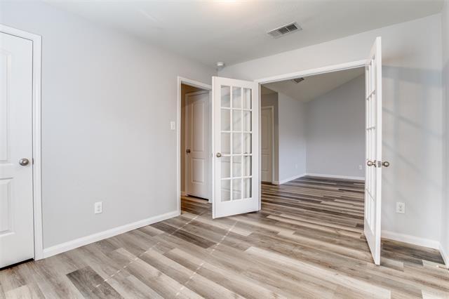 Building Photo - 1404 Shumard Dr