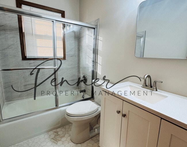 Building Photo - 807 NE Magellan Ave