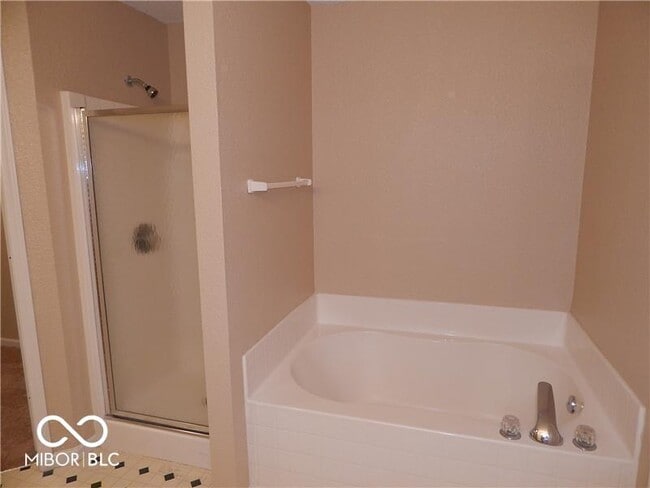 Building Photo - 10477 Blue Springs Ln