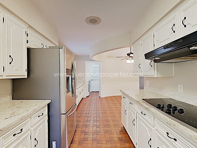 Building Photo - 1804 Mercedes Pl
