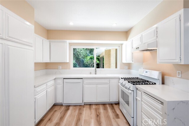 Building Photo - 804 Avenida Presidio