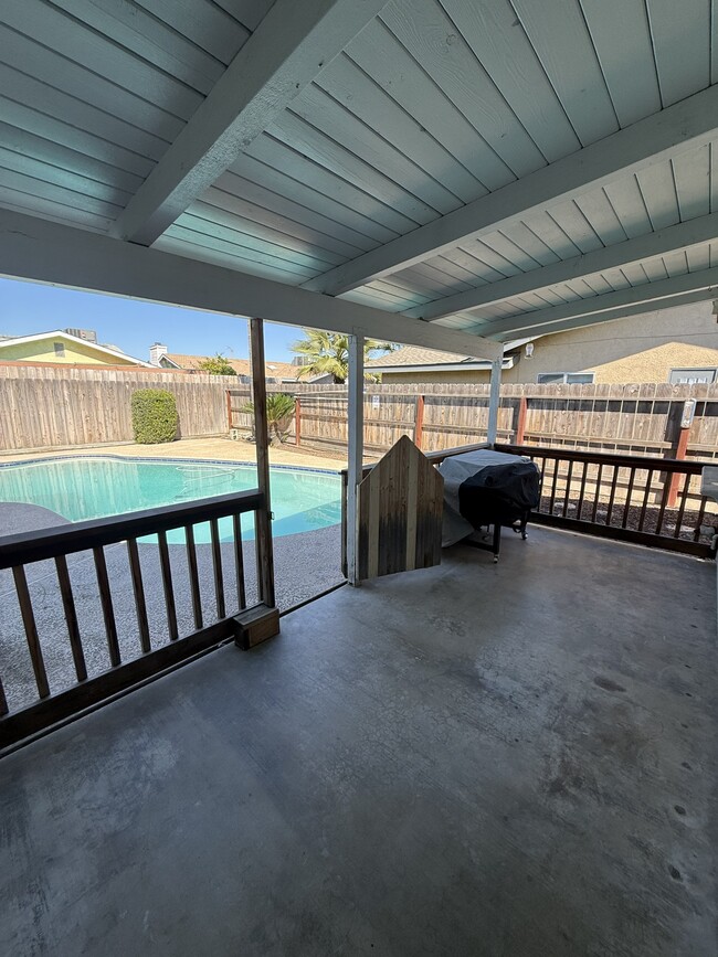 Building Photo - 4610 W Feemster Ave