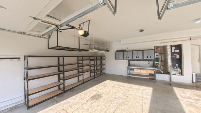 Building Photo - 6892 Baudelaire
