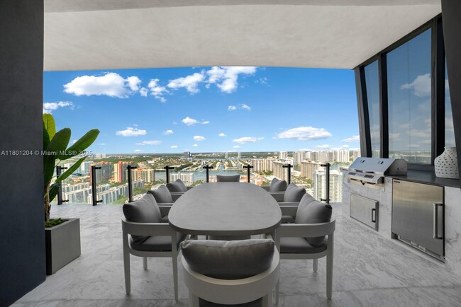 Building Photo - 17141 Collins Ave