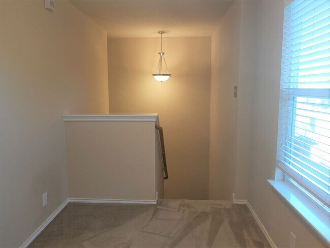 Building Photo - Well Maintained 3 Bedroom Home in Converse