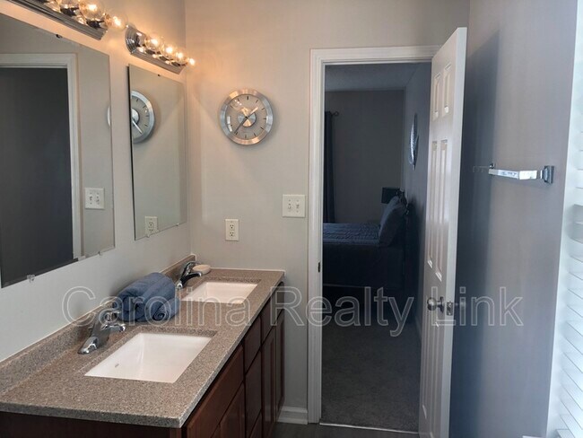 Building Photo - 5534 Allen Rd E