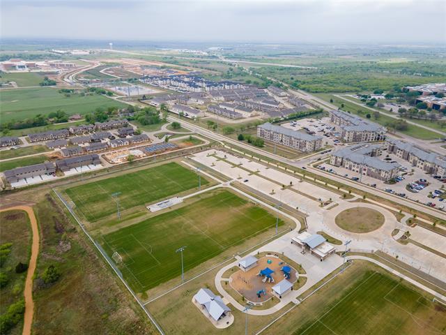 Building Photo - 3301 Solana Cir