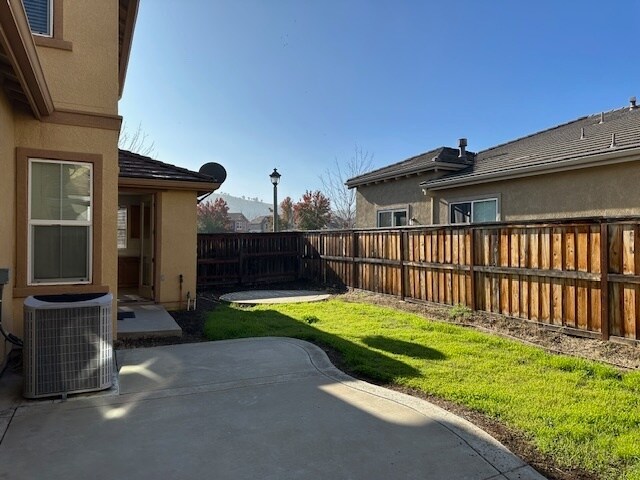 Building Photo - Patterson, Diablo Grande 3 bedroom 2.5 Bathroom Home.