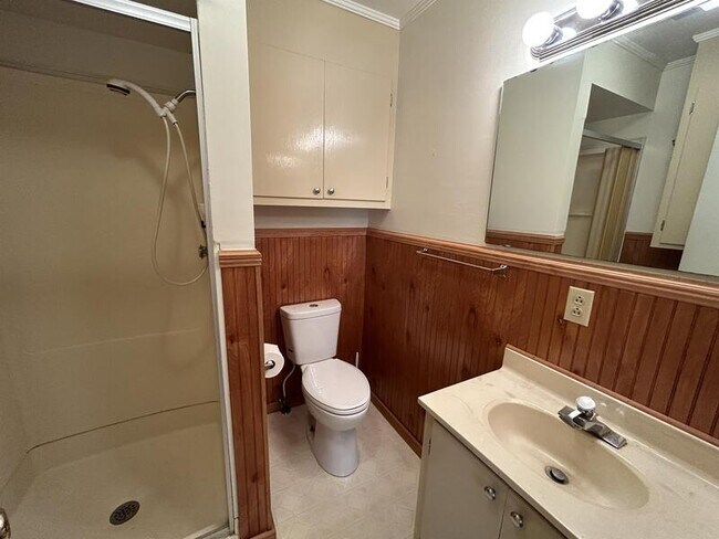 Building Photo - 317 Clarendon Dr