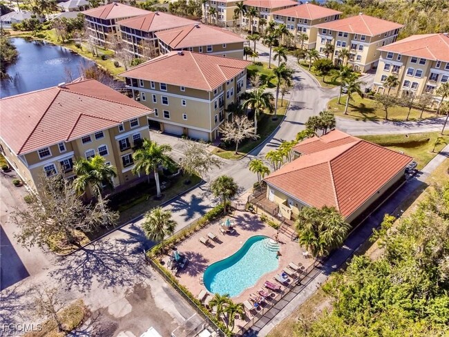Building Photo - 10060 Lake Cove Dr