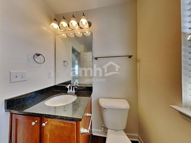 Building Photo - 321 Mossy Wood Rd