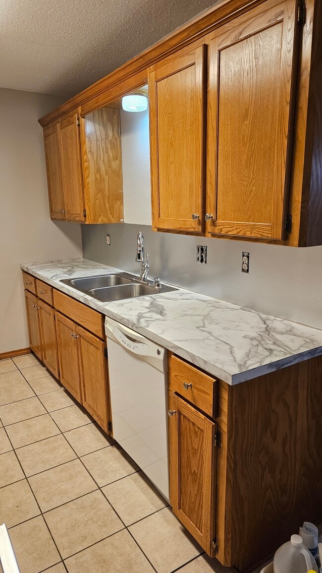 Kitchen right side (new updates) - 5121 Galloping Way