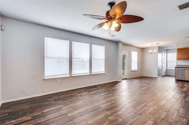 Building Photo - 2933 High Pointe Blvd