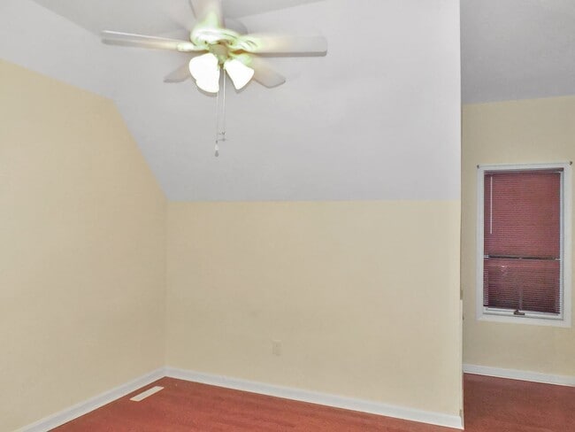 Building Photo - 48145 Mayflower Dr