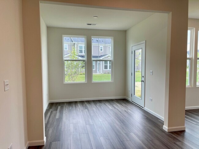 Building Photo - 721 Dropseed Ln