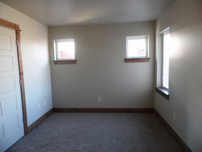Building Photo - Four Bedroom Home in Northwest Bozeman - C...