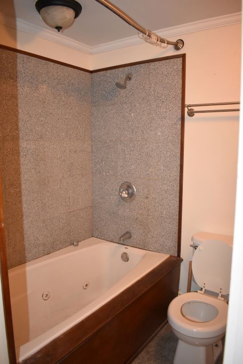 Full Bath #1 with tub shower combo - 101 W Oglethorpe Ave