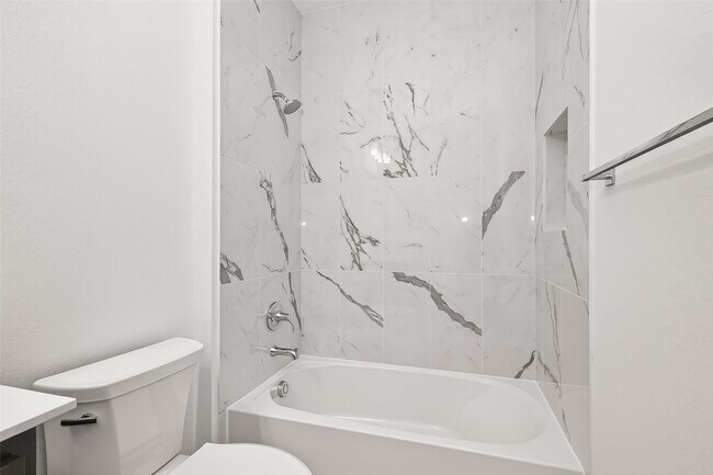 Building Photo - 4916 Northern Wds Dr