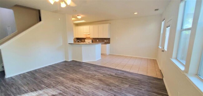 Building Photo - 13043 Peppergate Ln