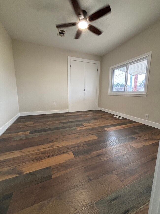 Building Photo - 1105 Reynolds Rd