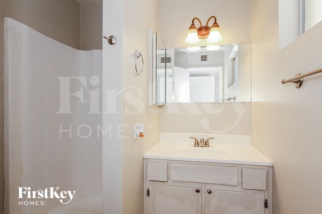 Building Photo - 3301 W Mountain View Rd