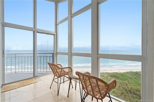 Building Photo - 3870 N Hwy A1A