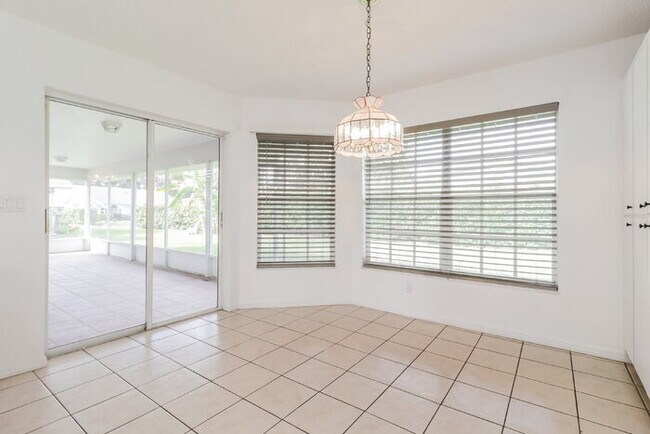 Building Photo - "Charming 3-Bed, 2-Bath Home in Hudson, FL...