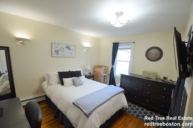 Building Photo - 345 Market St