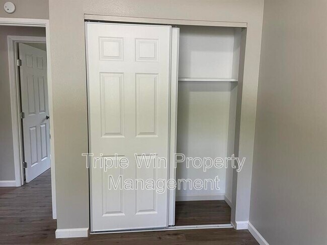 Building Photo - 2415 Stoney End Ct
