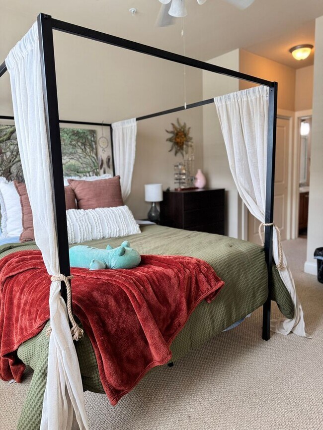 Building Photo - CityView at Riverwalk - Available January 2026! Gorgeous UNFURNISHED 2 bed/w 2 bath (both ensuite...