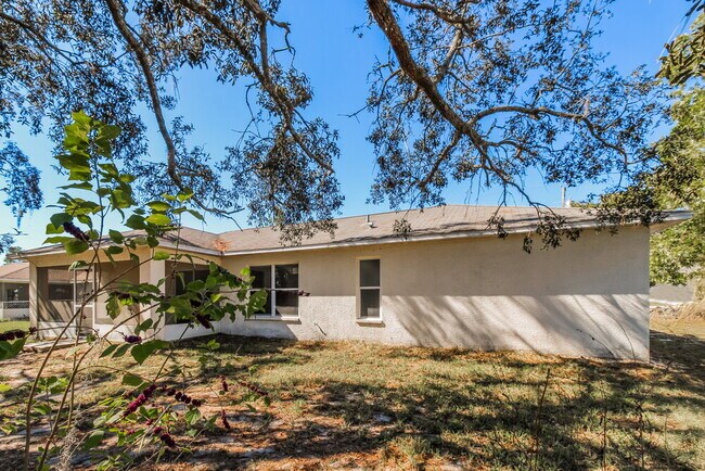 Building Photo - 3352 Bluestone Ave