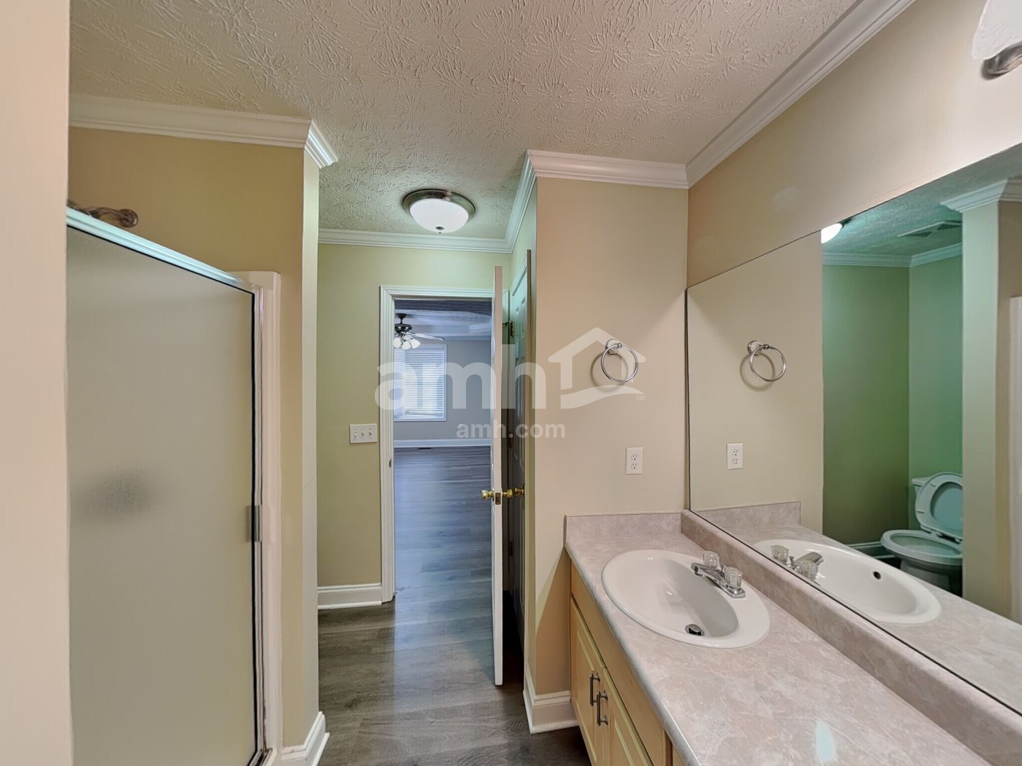 Building Photo - 887 Kendall Park Dr