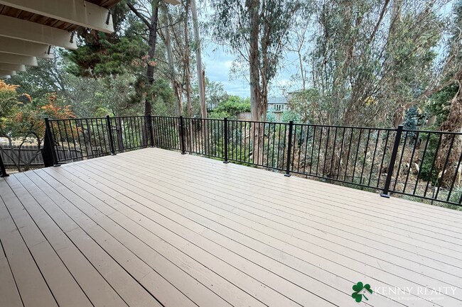 Building Photo - Spacious 4 Bedroom Home in San Mateo Hills with Dual Primary Suites