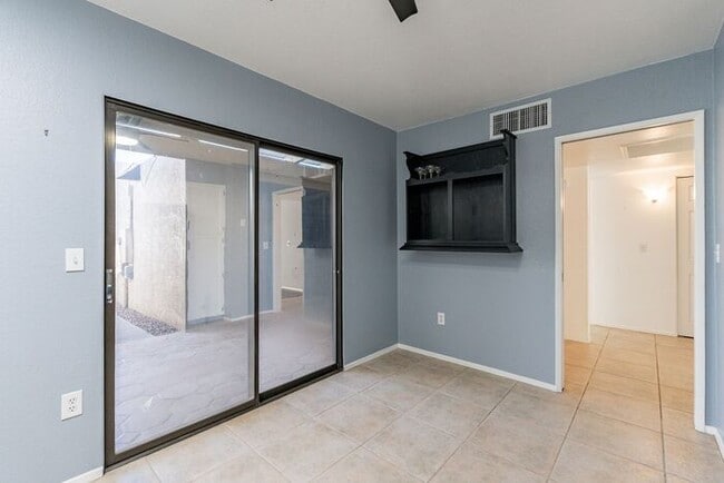 Building Photo - Pending/ Rented - 2-Car Garage & Fenced Yard! 2-Bed, 2-Bath Home in East Tucson