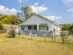 Building Photo - 4011 Walnut Ave SW