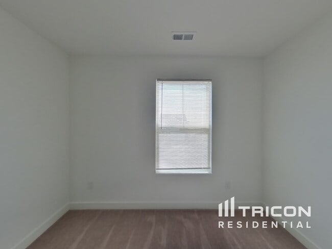 Building Photo - 11436 Hartwell St