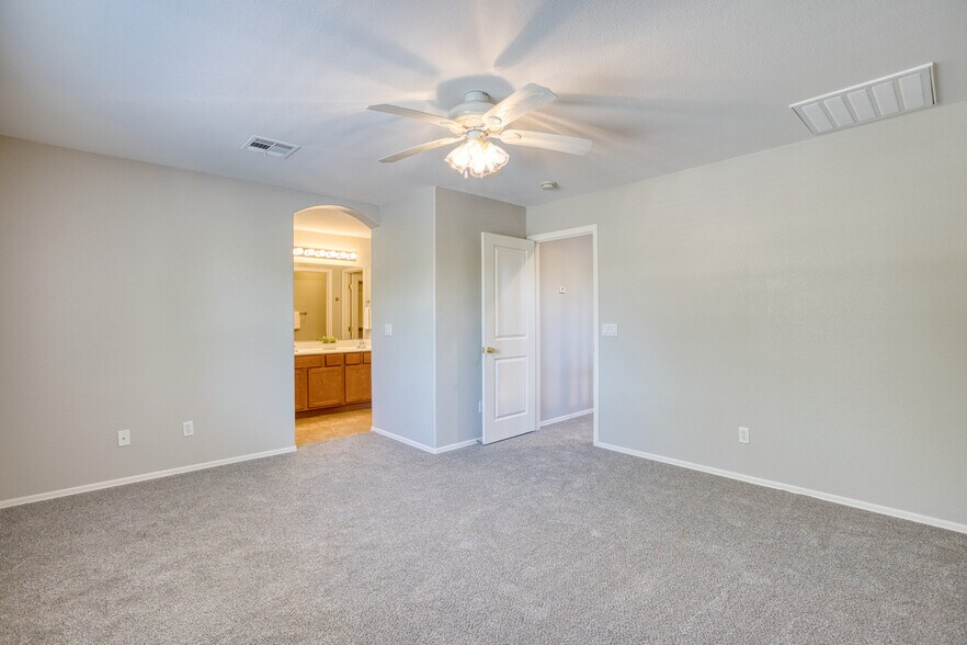 Building Photo - 3799 S Laurel Way