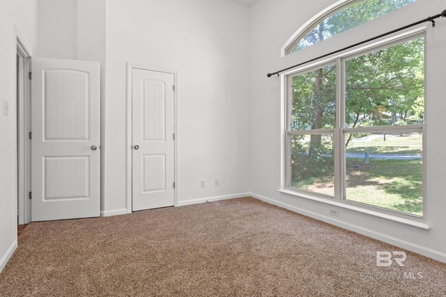 Building Photo - 219 Ridgewood Dr