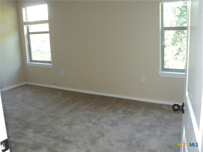 Building Photo - 1105 Brown Rock Dr
