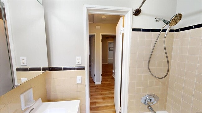 Building Photo - 3234 Willow Ln Dr