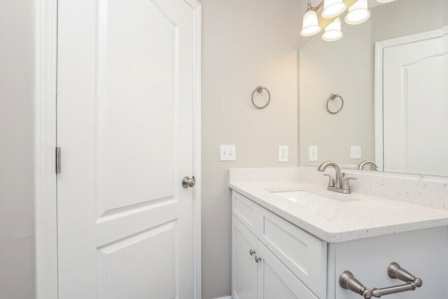 Building Photo - 4019 Wisdom Way