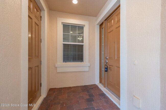 Building Photo - 5748 Tamarac Dr