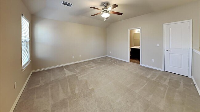 Building Photo - 11004 SW 38th Cir