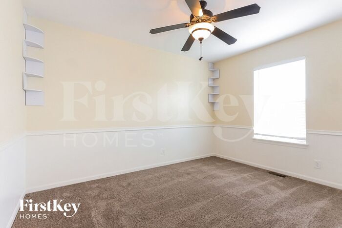 Building Photo - 21244 Edison Ln