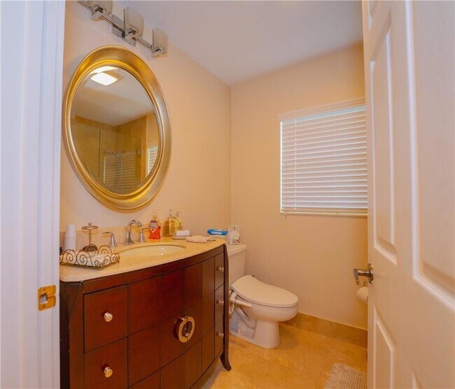 Building Photo - 20107 Ocean Key Dr
