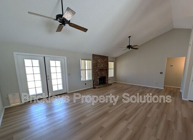Building Photo - 1878 E Sheffield Ct
