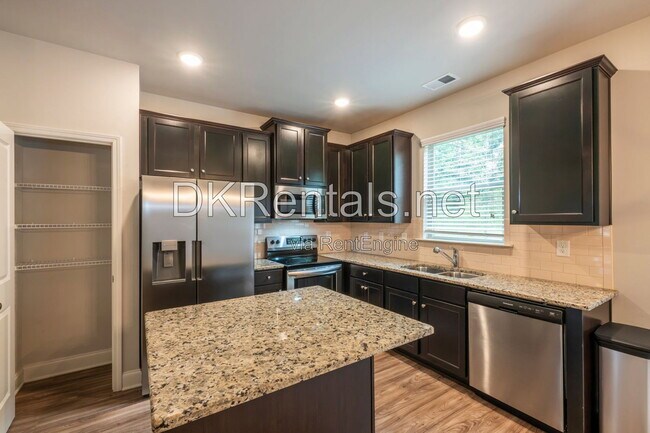 Building Photo - 6220 Trickle Bnd