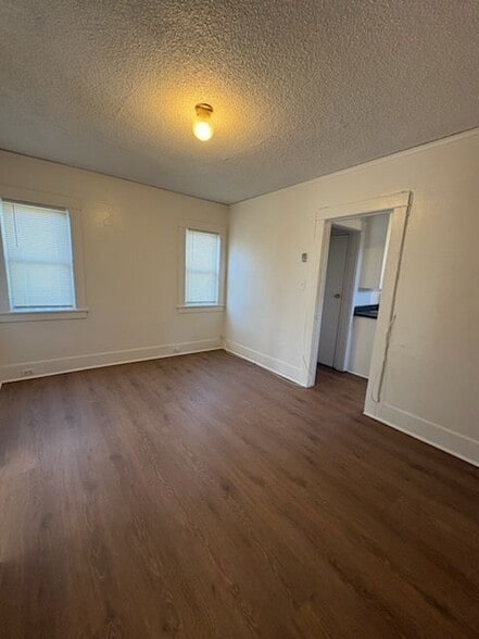 Building Photo - 34 N Marguerita Ave