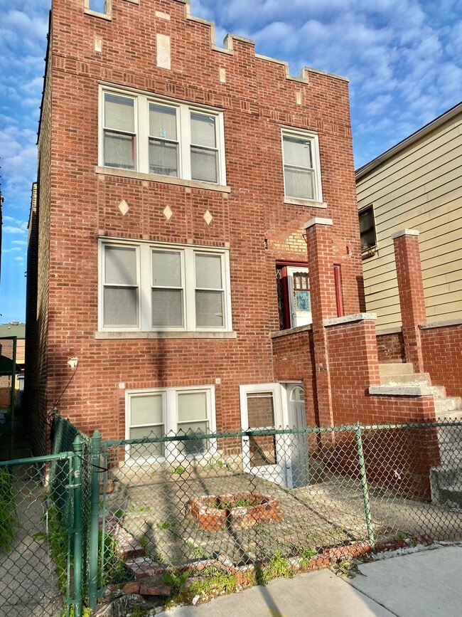 Building Photo - 3413 S Wallace St