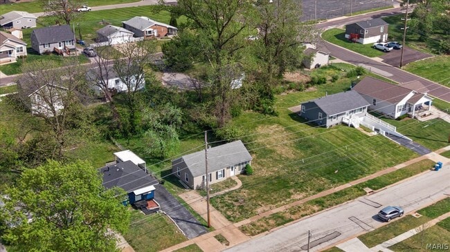 Building Photo - 6018 Evergreen Blvd